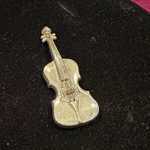 Elegant Silver Violin Brooch